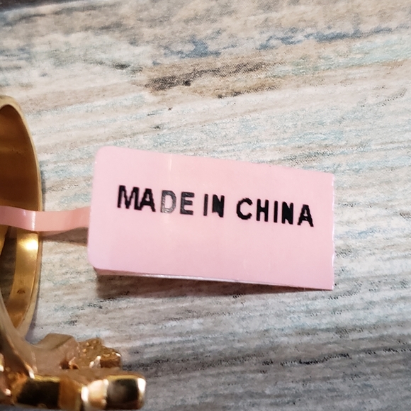 Stars Gold Ring!!!! - Picture 5 of 9